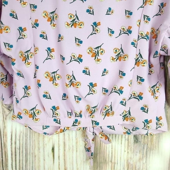 Code X Mode Lavender Floral Zipper Tie Front Top - Picture 5 of 9